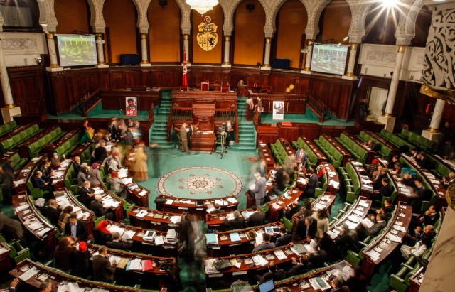 "التأسيسي" التونسي يبدأ التصويت على مشروع الدستور الجديد