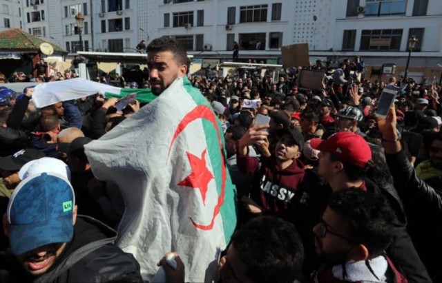 احتجاجات-في-الجزائر