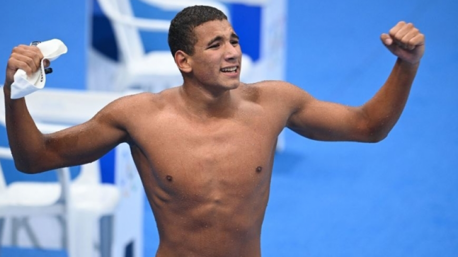 السباح البطل الاولمبي التونسي ايوب الحفناوي